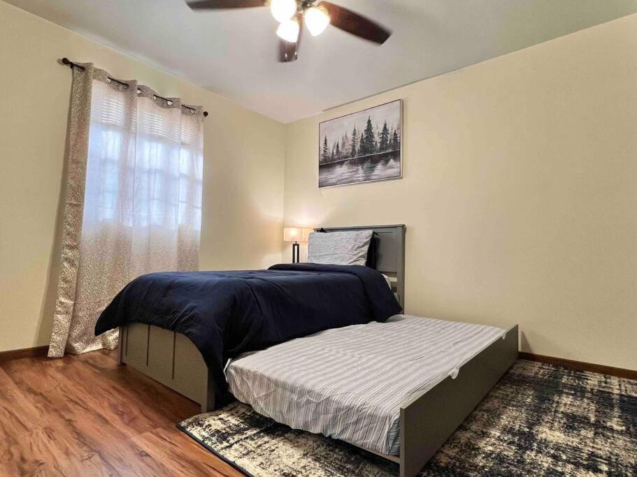 Beautiful 2Br Apartment. Black-Out Curtains 피오리아 외부 사진
